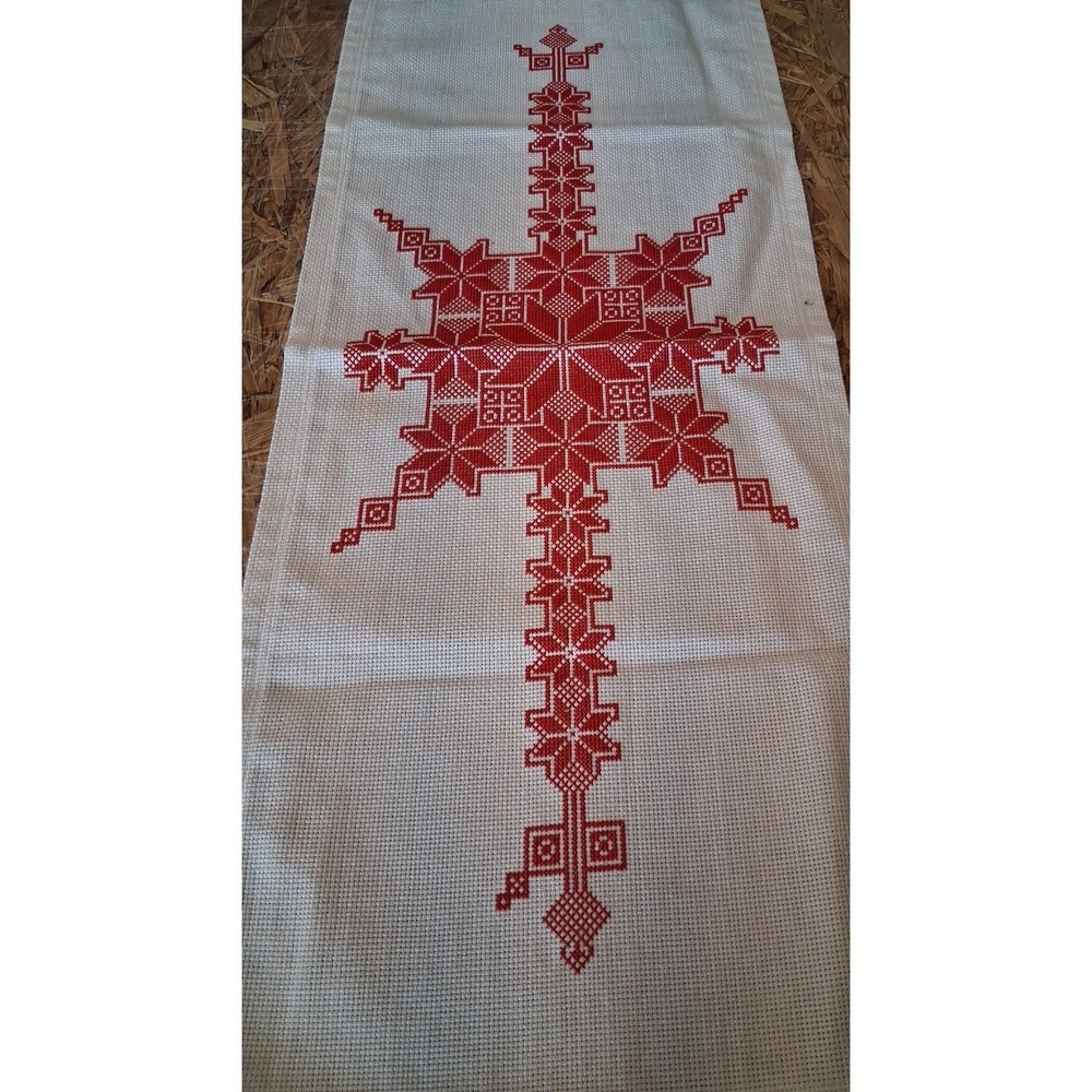 Vtg. Handmade‎ Red and White Cross Stitch Snowflake Pattern Textile Table Runner